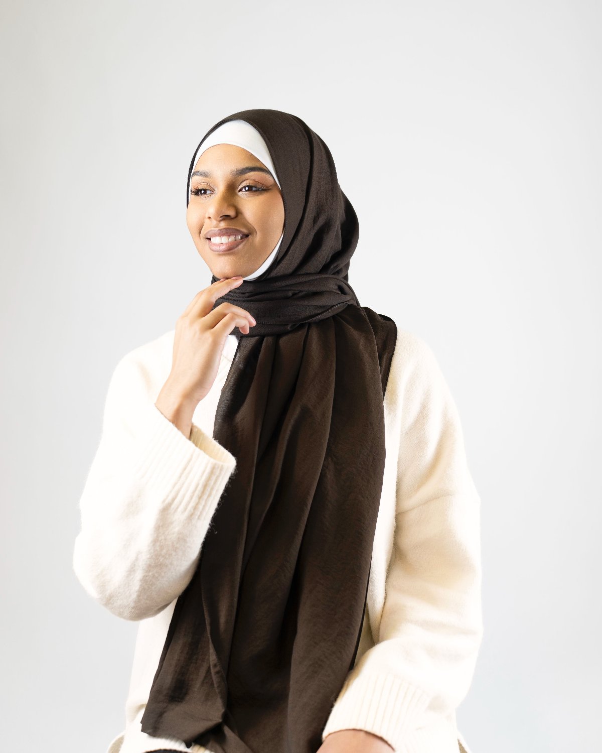 Hijab Scarf "Dark Chocolate"  Helsinki Suomi 3