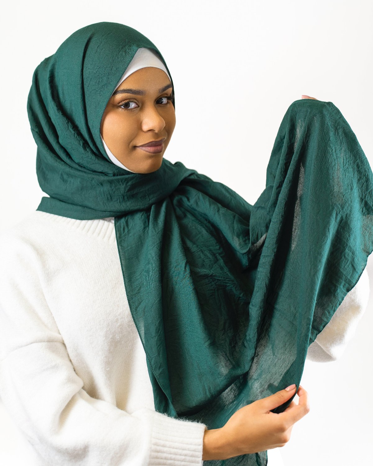 Hijab Scarf "Deep Emerald" Helsinki Suomi 3